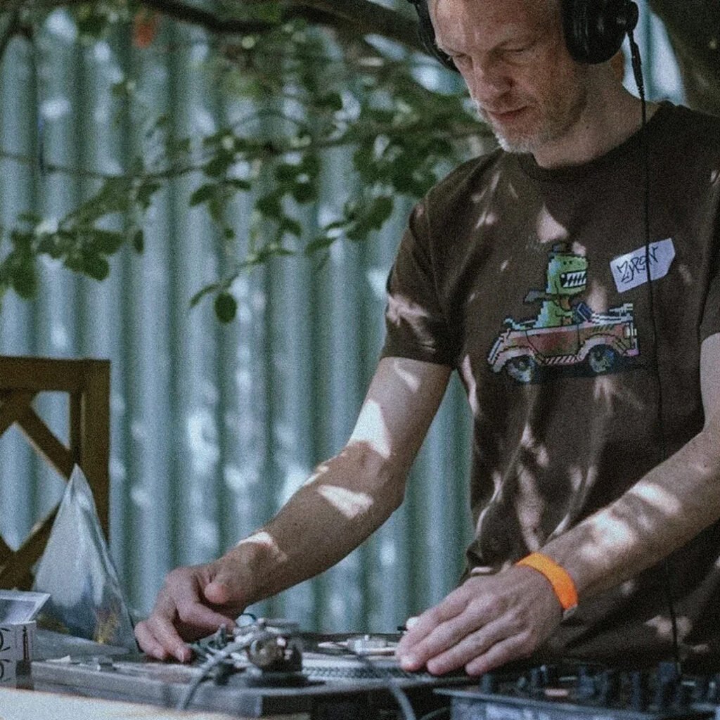 014_ Zyron – Slomotoo